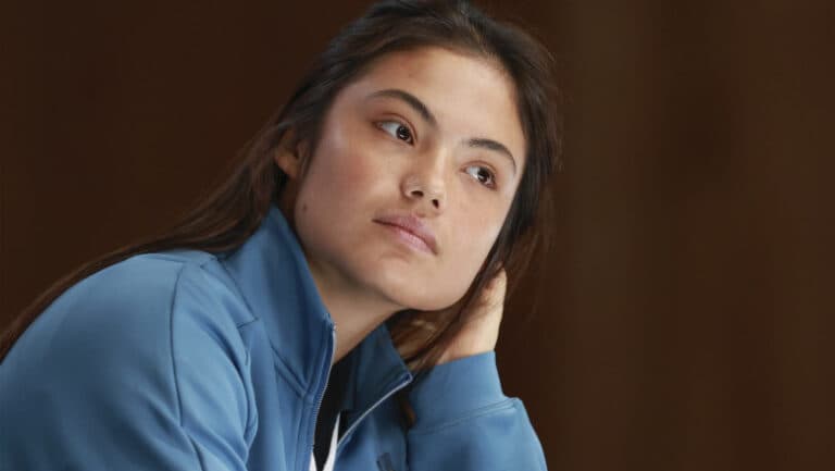 Tenis: Emma Răducanu strălucește la Washington, calificându-se în semifinale după o victorie asupra Mariei Sakkari