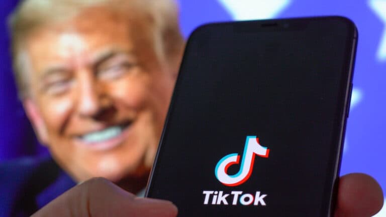 TikTok, pe cale să fie vândut. Iată ce opinie are Donald Trump despre negocierile cu China.