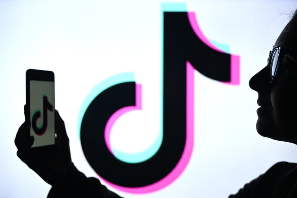 TikTok îmbogățește aplicația cu opțiuni noi pentru compozitori.