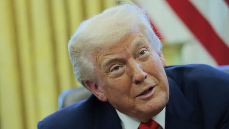 Trump explică motivele pentru care a aplicat taxe de 30% Uniunii Europene: „Vor lupta cu adevărat pentru noi în cazul unui război?”