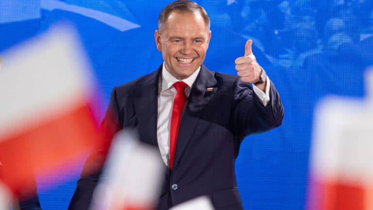 Trump își exprimă aprecierea pentru președintele ales al Poloniei, Karol Nawrocki, și împărtășește imagini din protestele antiimigrație