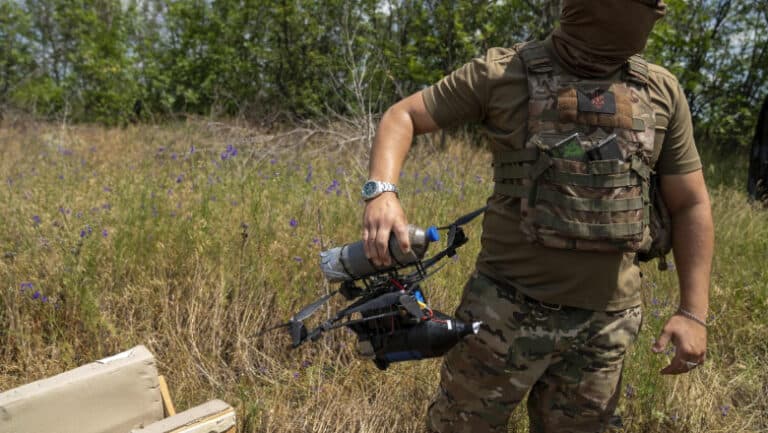 Ucraina își revizuiește planurile pentru drone: ce noi tipuri de UAV va dezvolta Kievul și ce contramăsuri pregătește.