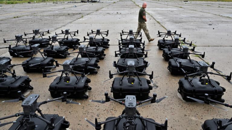 Ucraina beneficiază de 33.000 de kituri de drone inteligente printr-un parteneriat de apărare cu Statele Unite