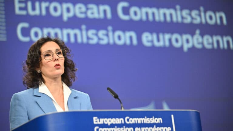 Uniunea Europeană trebuie să asigure rezerve pentru situații de urgență, fie că este vorba de pandemii, calamitați naturale sau conflicte armate. Planul propus de Comisie