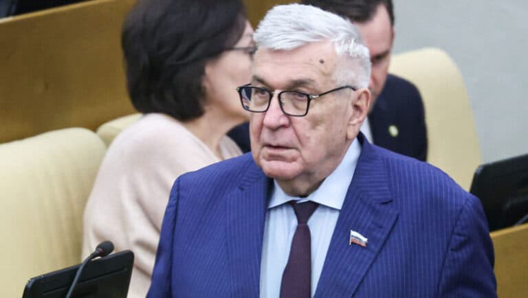 Un deputat rus decedat a susținut 11 legi, fiind parte din partidul Rusia Unită, sub conducerea neoficială a lui Vladimir Putin.