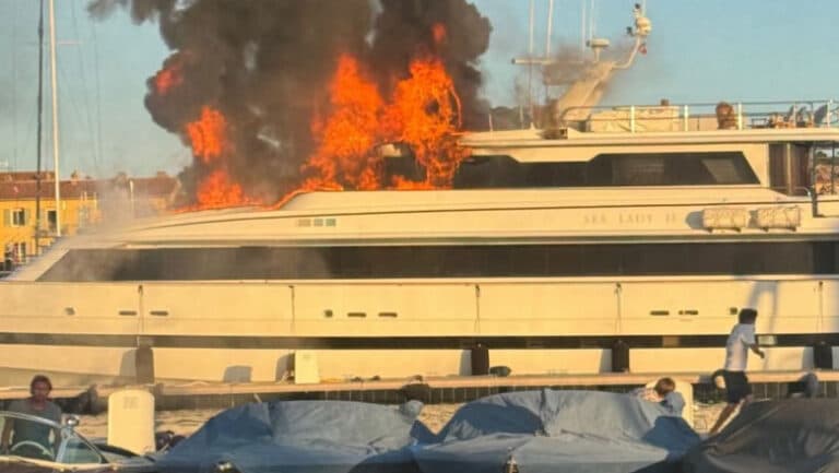 Un iaht de lux a fost cuprins de flăcări joi seara în portul Saint-Tropez. Care era prețul închirierii sale?