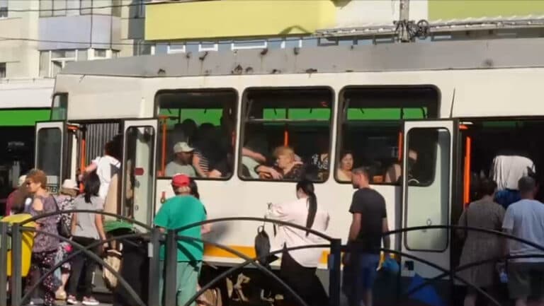 Protestul angajaților STB: nemulțumiri față de austeritate și condițiile din transportul public; sindicaliștii iau în calcul o grevă.