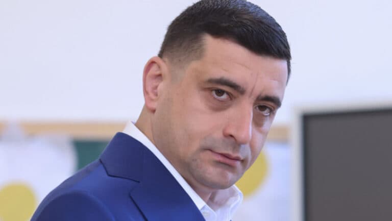 George Simion propune o moțiune de cenzură pentru a contesta guvernul Bolojan.