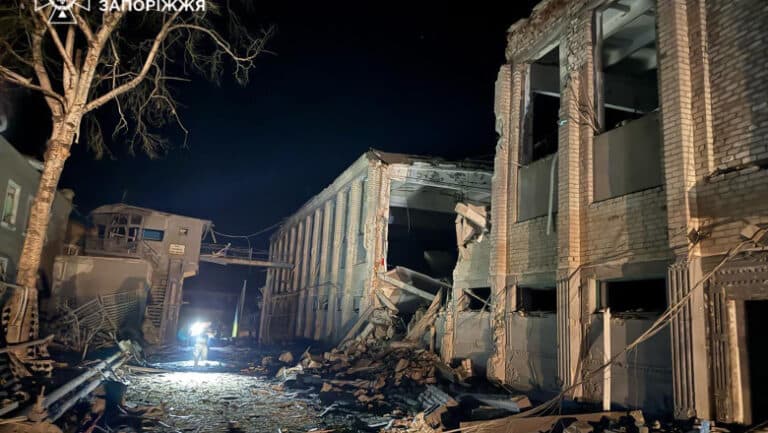 Atacul devastator asupra închisorii din Bilenke, Zaporojie: 16 vieți pierdute și 94 de răniți într-o noapte de teroare