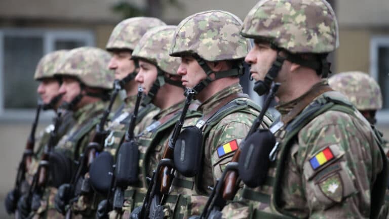 Armata Română își întărește rândurile: creștere de 6.000 de militari în premieră în ultimii doi ani. Câți soldați ar fi necesari pentru o forță ideală?