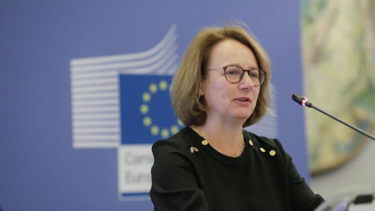 “Vizita liderului PNRR la București: România pregătește un nou plan de redresare pentru Bruxelles.”