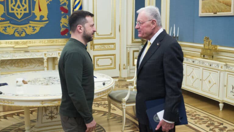 Generalul american trimis de Donald Trump a sosit la Kiev. Ce teme vor fi abordate în vizita sa de o săptămână în Ucraina?