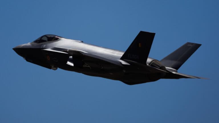 Un avion F-35 al Marinei Americane s-a prăbușit în California, iar pilotul a reușit să se catapulteze în siguranță
