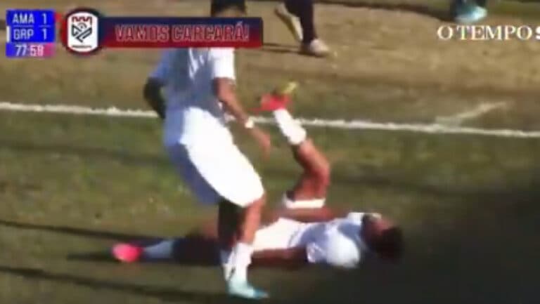 Un fotbalist brazilian s-a rănit în timp ce reinterpreta celebra sărbătorire a golului inspirată de Cristiano Ronaldo.