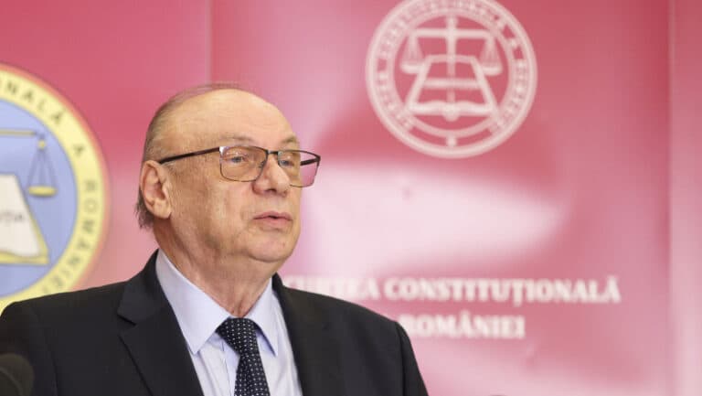 Cât câștigă judecătorii CCR și ce prime de pensionare își doresc? Salariul surprinzător al președintelui Curții, Marian Enache.