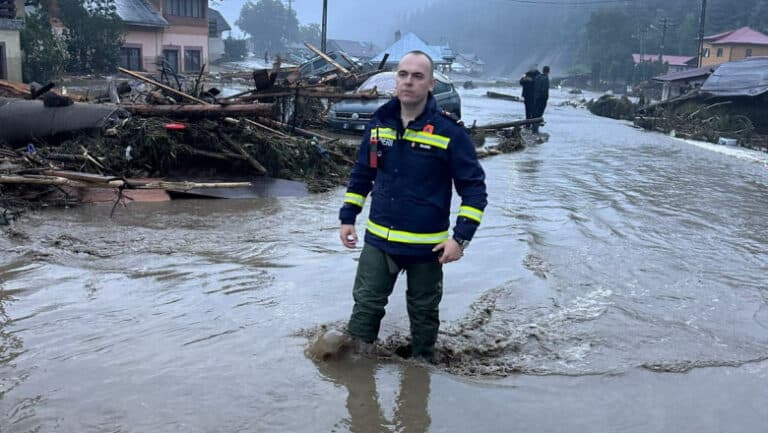 Vremea severă se va îndepărta, dar „pericolul provine dintr-o altă direcție”, avertizează șeful ANM. Atenționare meteorologică în inima țării
