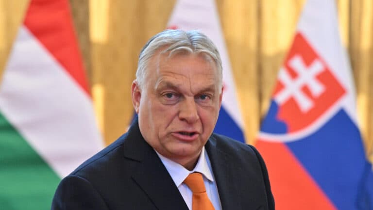Viktor Orban își propune să atragă voturile angajaților din sectorul public. Ce beneficii le promite acestora?