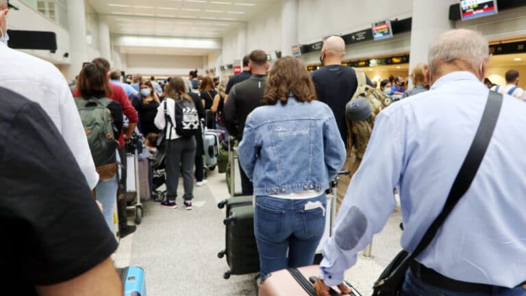 România atrage 5,7 milioane de turiști în primele șase luni din 2025, dintre care 19,2% sunt vizitatori internaționali