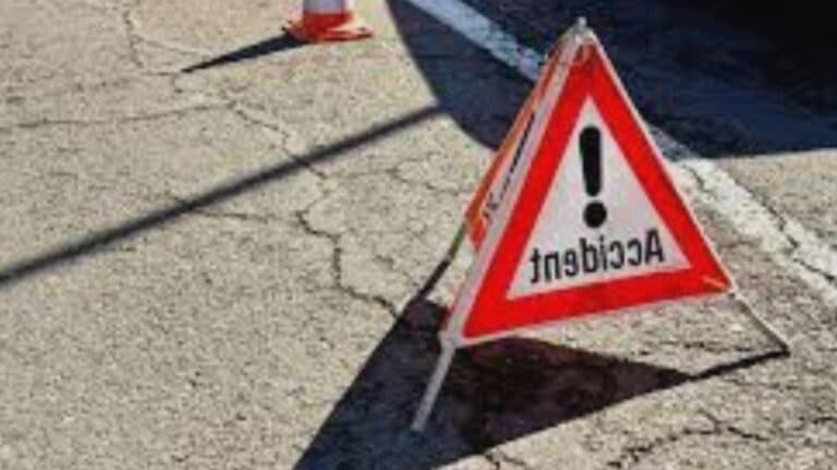 Coliziune dramatică între Urziceni și Slobozia: Șase răniți în urma accidentului dintre o mașină și un microbuz