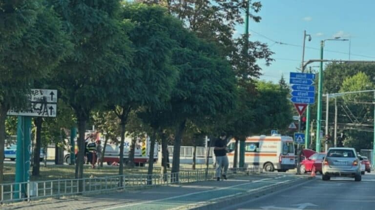 Accident în Timișoara: două femei și un nou-născut de o lună, transportați de urgență la spital