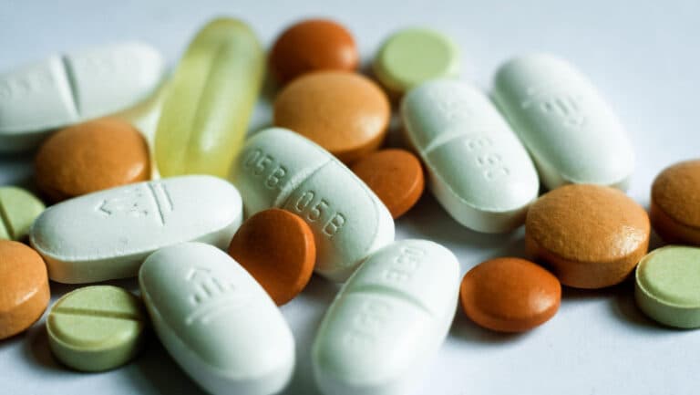 Tarifele vamale ale lui Donald Trump: o potențială provocare pentru sectorul farmaceutic internațional
