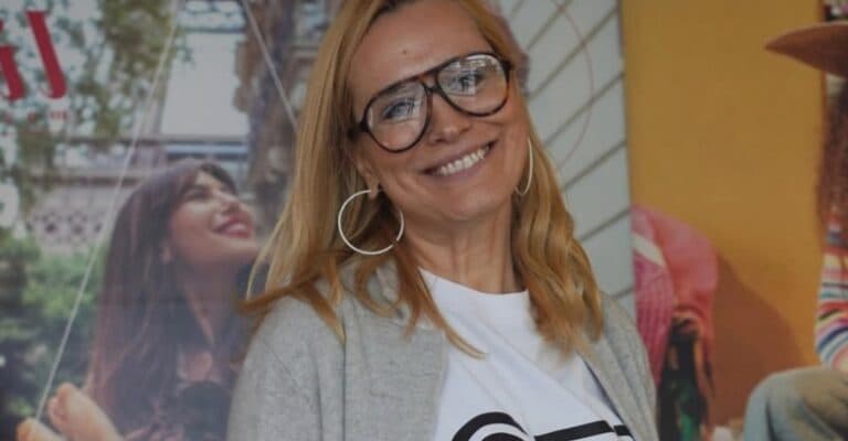 Andreea Esca se răsfață într-o vacanță pastorală la părinții iubitului ei. Descoperă locul fermecat care îi evocă amintiri din tinerețe