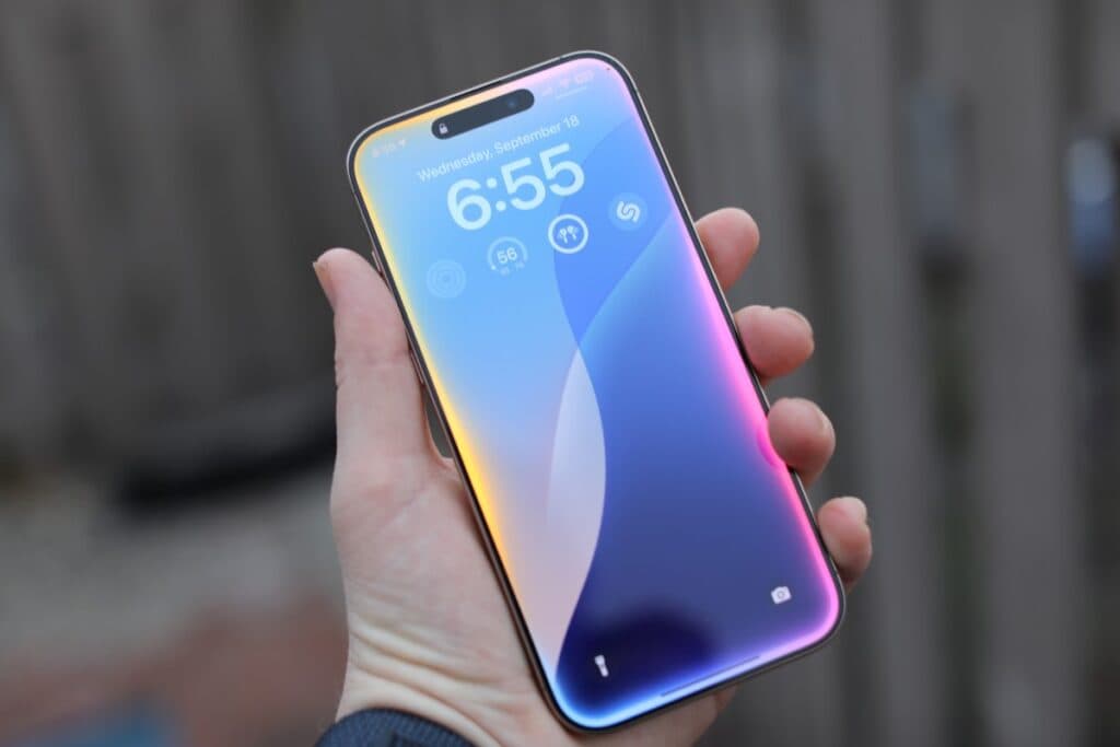 Apple a atins pragul de trei miliarde de iPhone-uri vândute