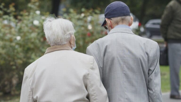 Numărul pensionarilor din România a atins aproape 4,7 milioane la sfârșitul lunii iulie 2025, o scădere semnificativă față de luna precedentă