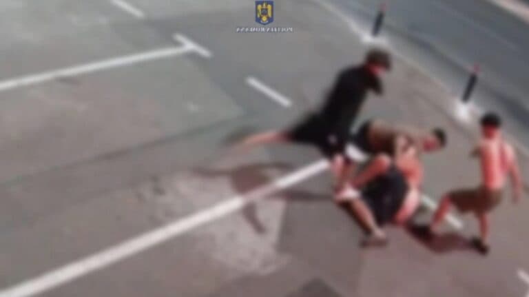 Răfuială în fața unui cazinou din Timișoara: trei tineri au fost reținuți pentru 30 de zile