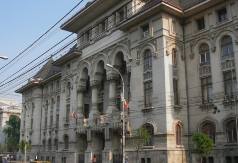Conflict politic în sânul Coaliției privind alegerile pentru Primăria Capitalei. Executivul este acuzat de abuzuri