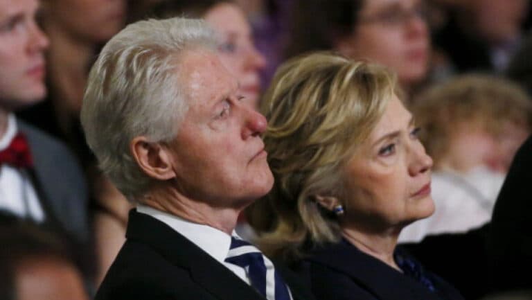 Bill și Hillary Clinton, chemați să depună mărturie în cadrul anchetei privind cazul Jeffrey Epstein