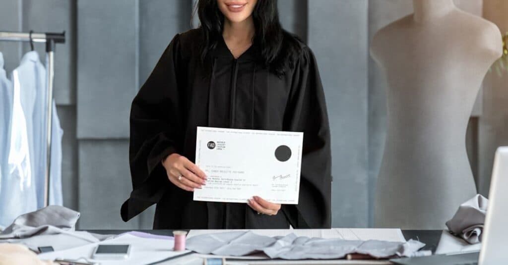 Brigitte Pastramă își caută croitorese talentate în România pentru o colecție de toamnă ce va debuta în Dubai! Ce salariu a promis că va oferi: „E deschis la negociere.”