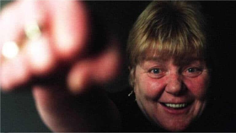 Bunica care a transformat vânătoarea de pedofili într-un imperiu al heroinei: Povestea fascinantă a lui Big Mags, lidera “familiei demonice din Scoția”