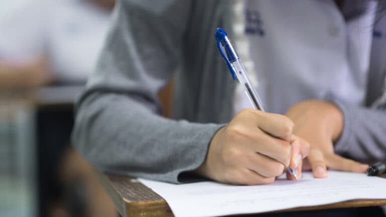 Programul examenelor naționale din 2026. Ce date sunt stabilite pentru Evaluarea Națională a elevilor de clasa a VIII-a și Bacalaureat?