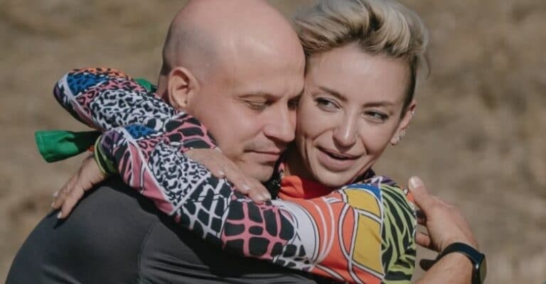 Mesajul emoționant al Giuliei Anghelescu pentru soțul ei, Vlad, la împlinirea a 18 ani de căsnicie: „Încă mă faci să zâmbesc.”