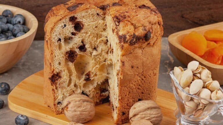 Chec pufos cu caise și nuci: Deliciul dulce pe care îl poți pregăti rapid