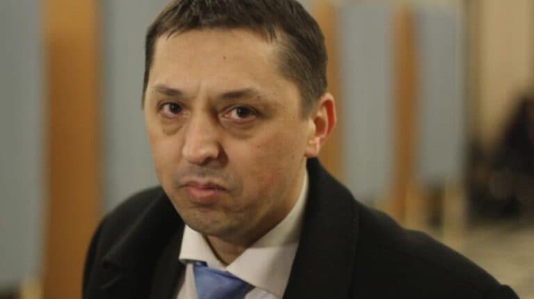 Daniel David își pune condiția pentru demisie: „Dacă plecarea mea ar fi soluționat problema financiară, aș fi făcut-o de mult.”