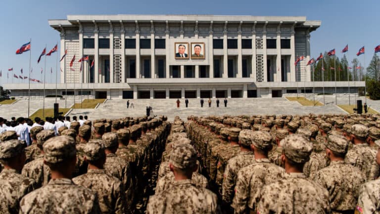 Coreea de Nord ar putea mobiliza încă 6.000 de soldați și echipamente militare pentru a sprijini frontul din Ucraina