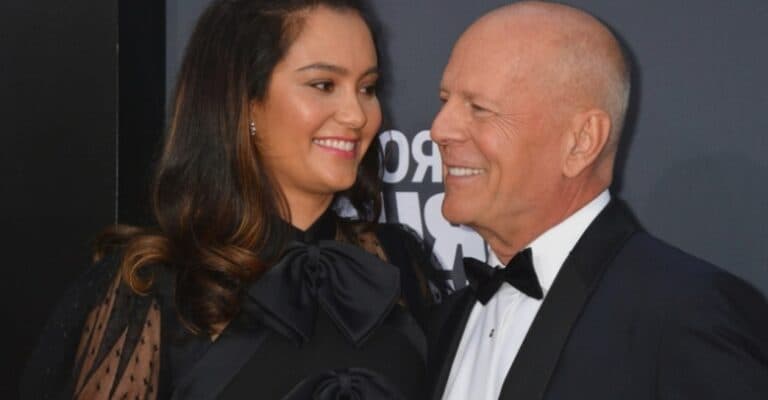 Bruce Willis se confruntă cu dificultăți cognitive. Își mai amintește de soția sa? „Sunt recunoscătoare că încă este alături de mine.”