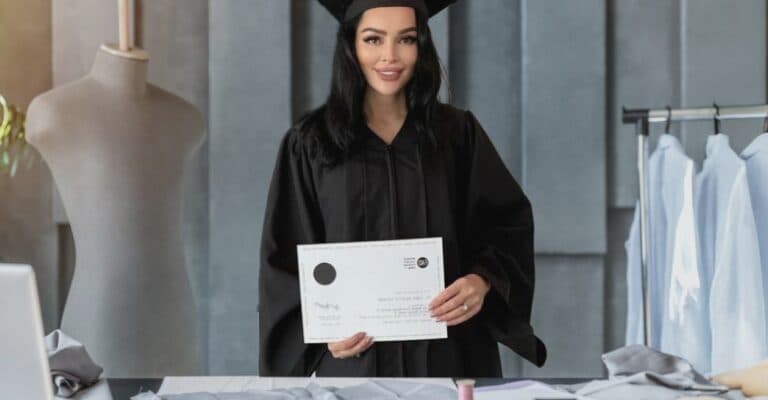 Descoperă atelierul de croitorie de lux al Brigittei din Pipera! Soția lui Florin Pastramă își va prezenta prima colecție haute couture toamna aceasta în Dubai și Qatar! „Creez cu mâinile mele!”