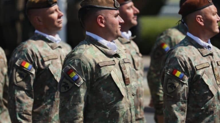 Planurile Ministerului Apărării pentru atragerea tinerilor în rândurile armatei: Detalii despre stagiul militar voluntar prezentate de Ionuț Moșteanu