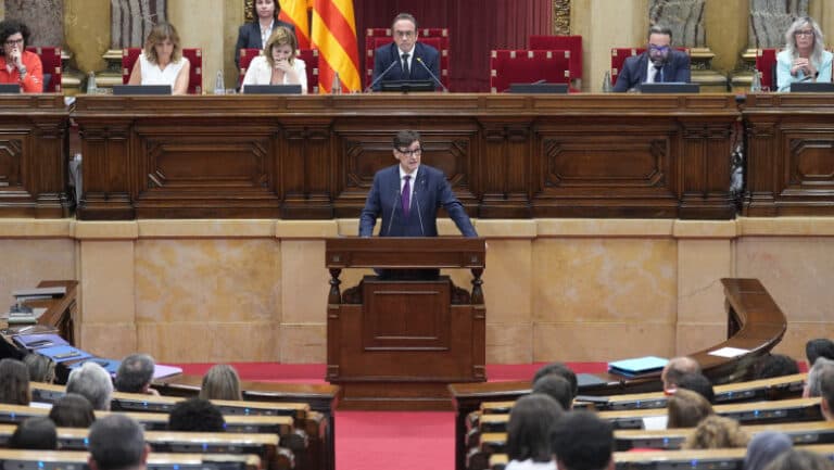 Demisii în lanț: Politicieni cu diplome doar pe hârtie, demascați în Spania