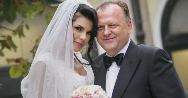 „Între uși închise: legătura specială dintre nașii Irina Nicolae și Marius Vizer și finii lor, Valentina Pelinel și Cristi Borcea.”