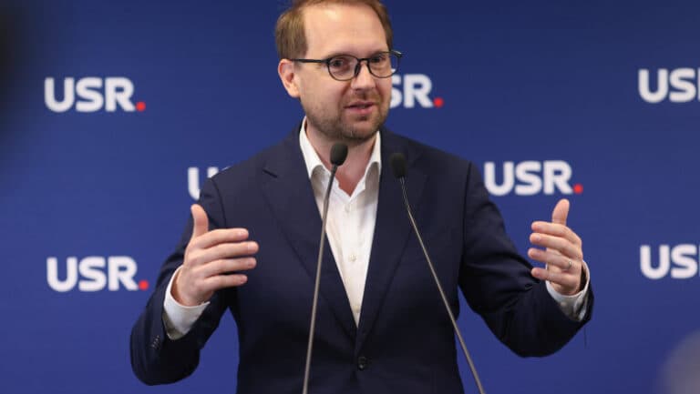 Domnul Fritz: Aprecierea USR de a se abține de la funeralii este o alegere înțeleaptă. PSD traversează o etapă de tristețe profundă, greu de suportat emoțional