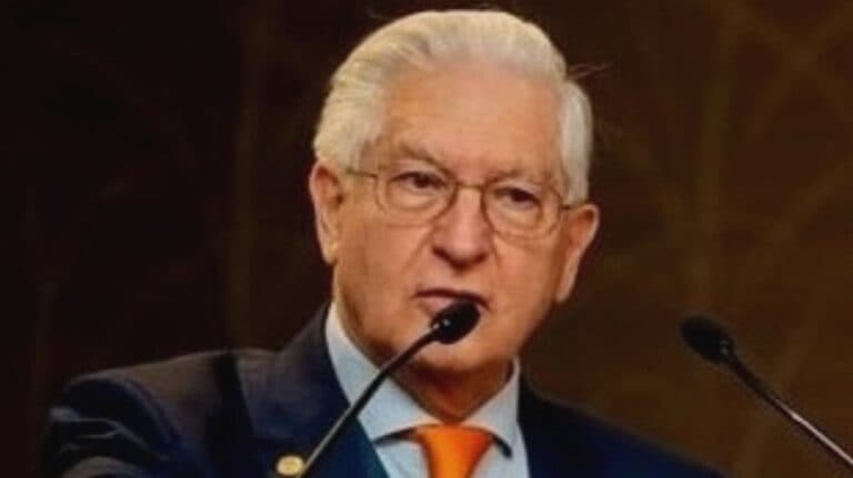 Două ingrediente aparent inofensive care ne subțiază energia. Doctorul Vlad Ciurea atrage atenția asupra impactului lor negativ asupra funcției cerebrale