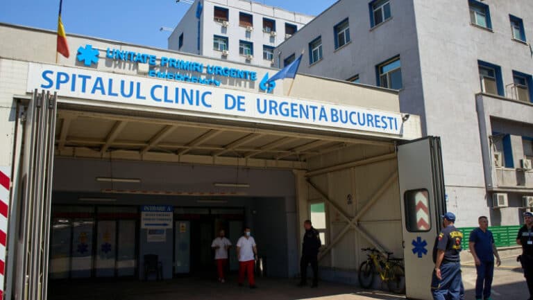 Președintele CNAS descrie incidentul pacientei infectate la secția de arși de la Floreasca drept „neobișnuit” și „extrem de serios”