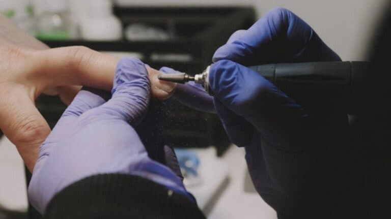 Unghiile false nu au loc în școlile de poliție: de la estetică la acuzația de fraudă