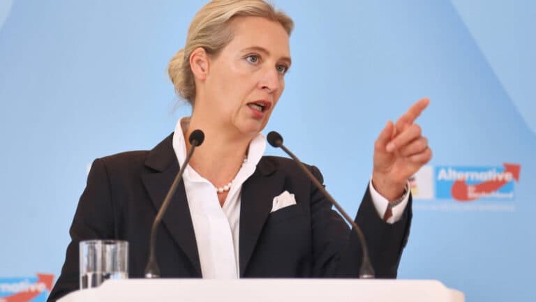 Extrema dreaptă câștigă teren în preferințele populației germane, AfD devansează cancelarul în sondaje