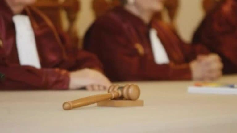 Fost magistrat al CCR: „Al doilea pachet de austeritate poate fi contestat la Curtea Constituțională”