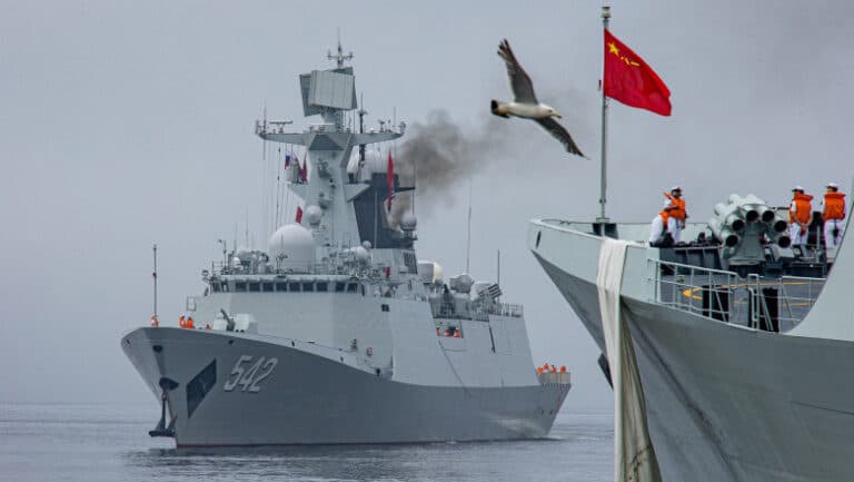 Exerciții navale comune: China și Rusia lansează operațiunile pe Marea Japoniei